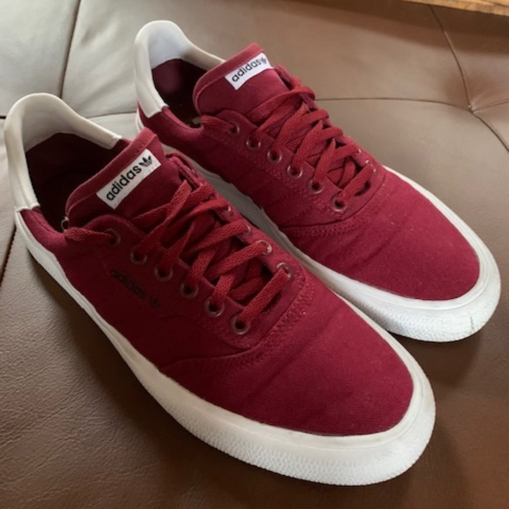Adidas Sneakers